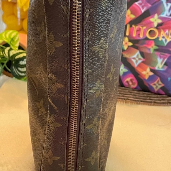 AUTHENTIC Louis Vuitton Trousse Pouch 23 Clutch - Picture 6 of 16